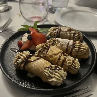 Cannolis