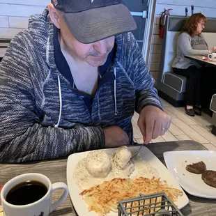 My husband decided on the exact same order as before...we loved that Seline remembered what he had ordered.