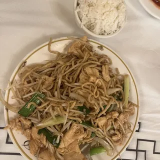 Stir-Fried Chicken Hand-Pulled Noodles