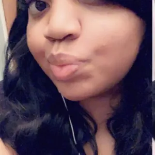 Nicole G.