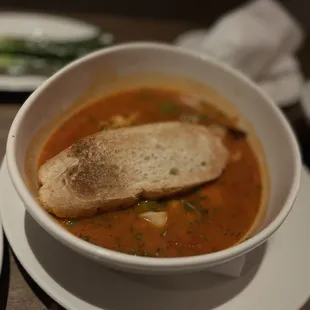 Fisherman's Wharf Cioppino: excellent!