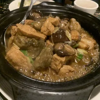 Roast Pork & Oyster Pot