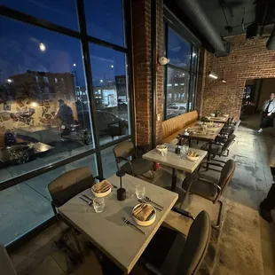 sushi and sashimi, interior