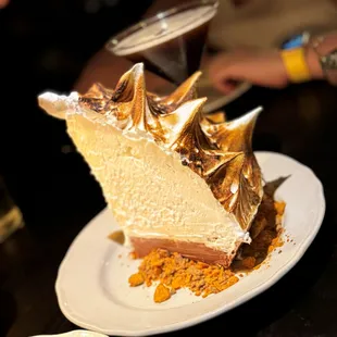 Butterfinger pie