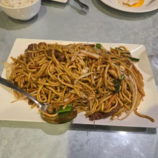 Lo mein combo