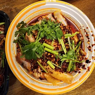 口水鸡 (Mouth-watering chicken)