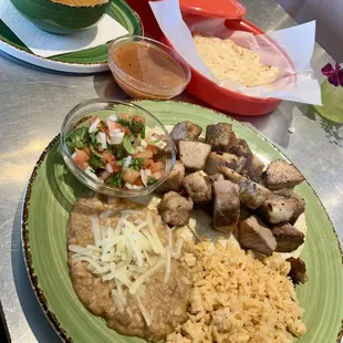Carnitas lunch for one person!!