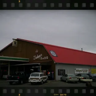 the exterior of a restaurant