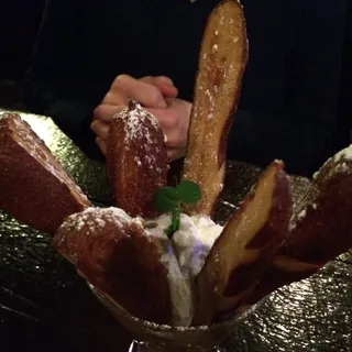 Salted Caramel Pretzel Bites