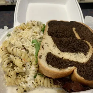 Hot pastrami deluxe