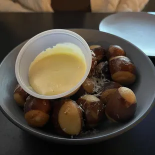 Pretzel Bites