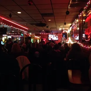 Live music Mondays!