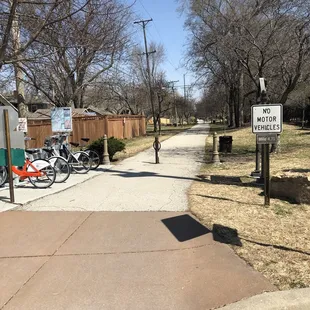 Great stretch for running/walking/cycling through the neighborhood