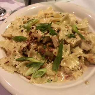 Bowtie Pasta And Grilled Chicken