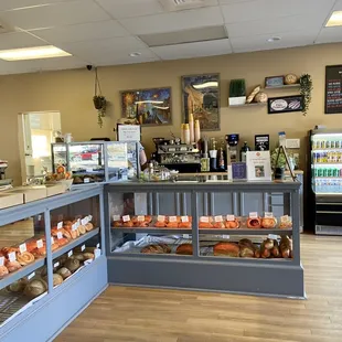 Coffee machine and delicious baked goods