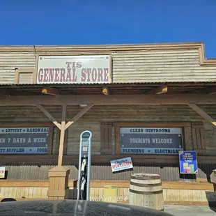 Tis general store