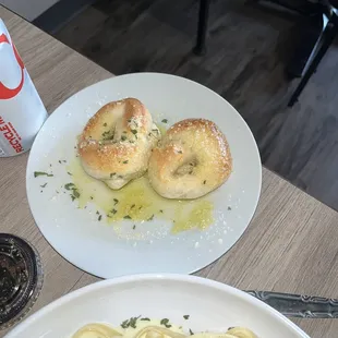 Garlic knots