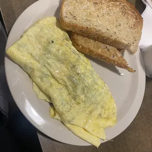 Veggie omelet with whole wheat toast
