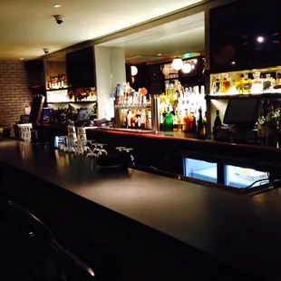 sushi and sashimi, interior