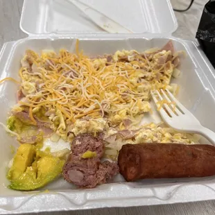 Scramble eggs (had to put cheese myself at home)