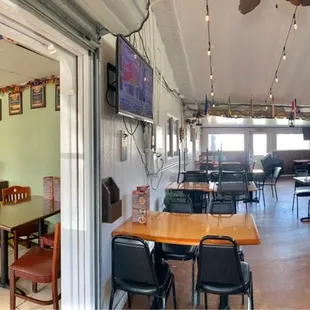 Order on the left, enjoy on the right