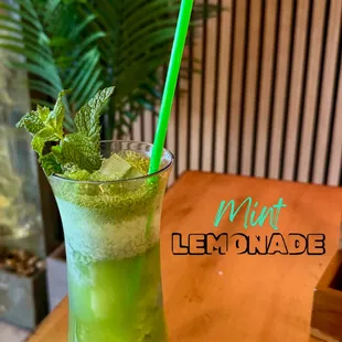 dessert, drink