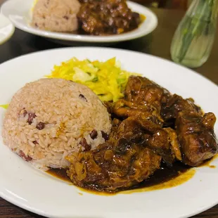 Brown Stew Chicken (Large) with Rice and Peas and Steamed Vegetables