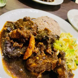 Oxtails with Rice and Peas and Steamed Vegetables