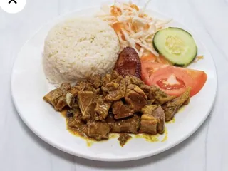 4 Milli Cafe & Caribbean Cuisine