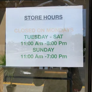 store hours closed on monday