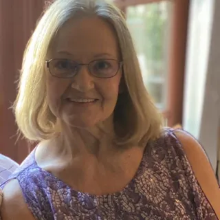 Sandra V.