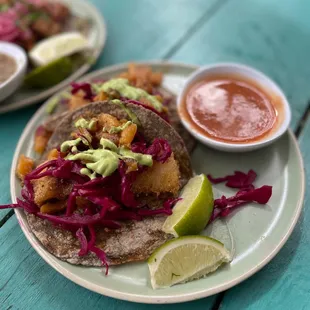 2 Pescado Tacos