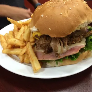El Cubanito Burger
