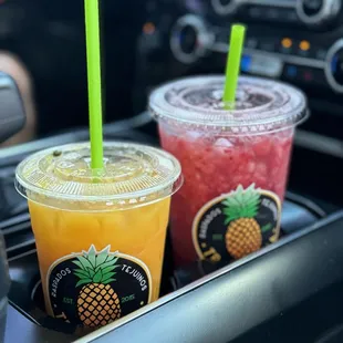 Passion Fruit Agua Fresca  Strawberry   ‍ Agua Fresca  Love this place! Especially on a hot  day! Refreshing