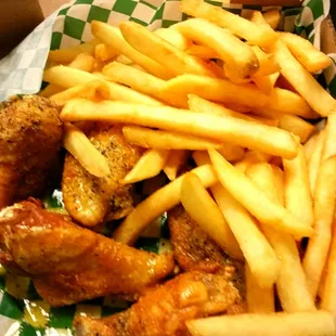 Lemon pepper wings and Fries $4.99