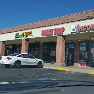 Tropicana Smoke Shop