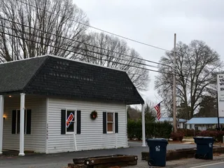 In The Wind Bar and Grill