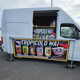 Nice selection of drink flavors and sizes.