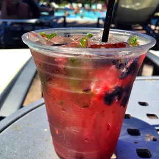 Berry mojito