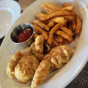 Kids chicken strips and fries