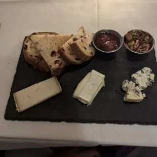 Cheese plate 5/5. High quality choices
