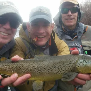 Friends and fish! Now this is living!!