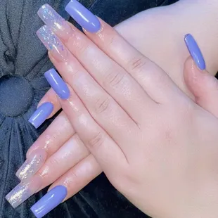 Acrylic nails