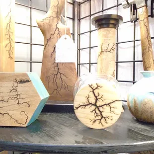 Funky and cool biomorphic veined effects.