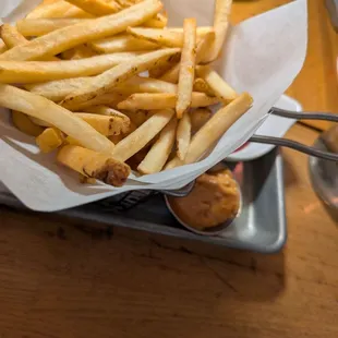 Good fries with sauce