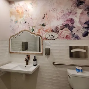 Bathroom is so cute!