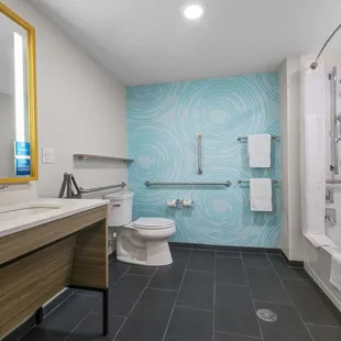 Guest room bath