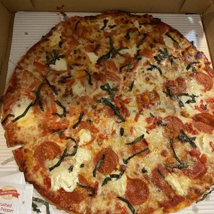 Thin margherita pizza