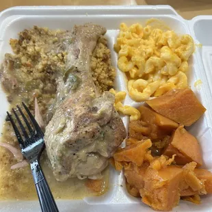 Smothered Turkey Leg, Mac &amp; Cheese, and Yams!