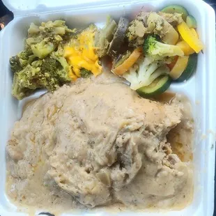 Smothered pork chops. That graaaaavy tho.